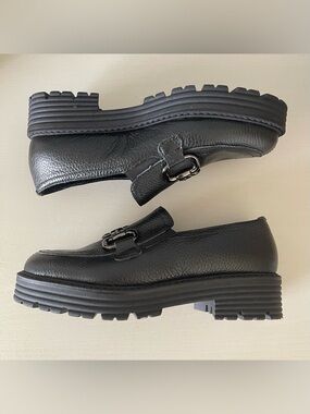 New Domino Made In Italy Loafers With Buckle Detail Size 7